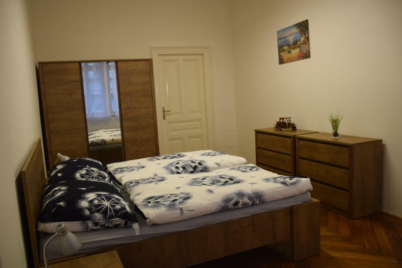Tiva Downtown Apartments Prag Exterior foto